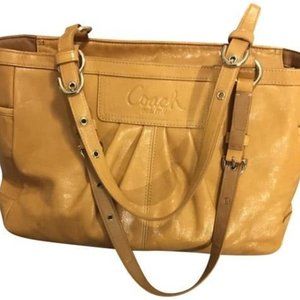 COACH East West Pleated Gallery Purse